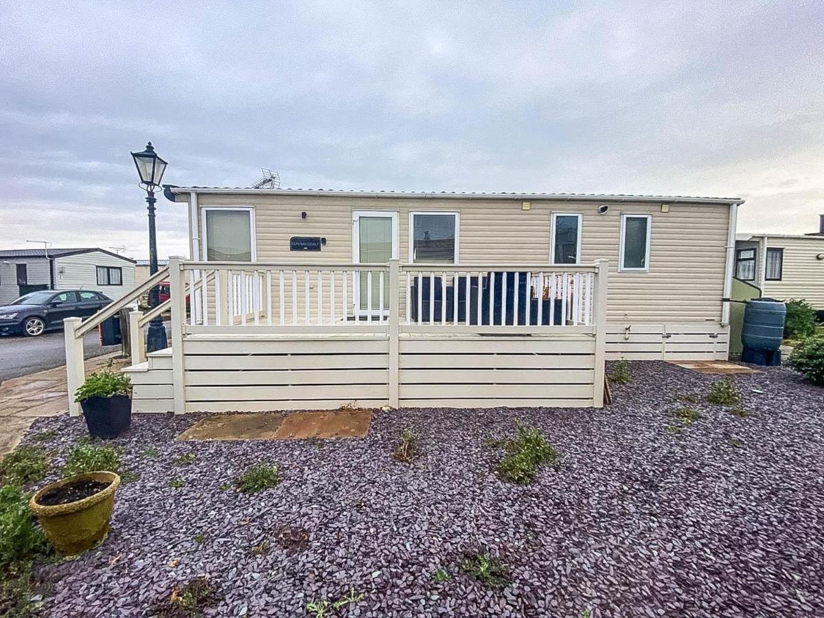 Hotel Lovely 6 Berth Caravan With Decking And Wifi In Kent, Ref 47017C Whitstable Zewnętrze zdjęcie